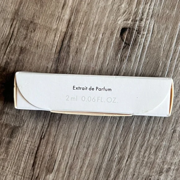 Louis Vuitton Etoile Filante Extrait De Parfum 2ml Sample NEW - Picture 2 of 3